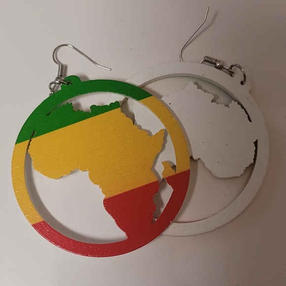 Pierce dropped earrings, ethinic imagery on each 2 1/4" in diameter - Picture 11 of 12